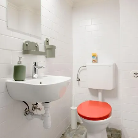 Stylish & 2br דירה *